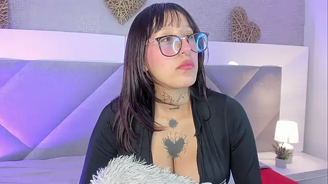 Mariana Joness online show from April 23, 3:36 am