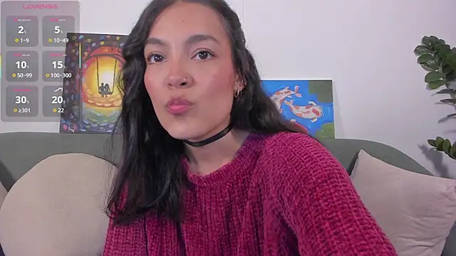 TIFFANYRUSSO online show from February 23, 5:41 am