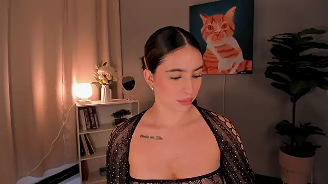 LiaPearce online show from October 20, 12:30 pm