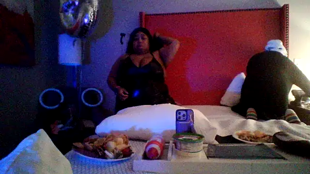 Silhouette J online show from March 21, 3:00 am