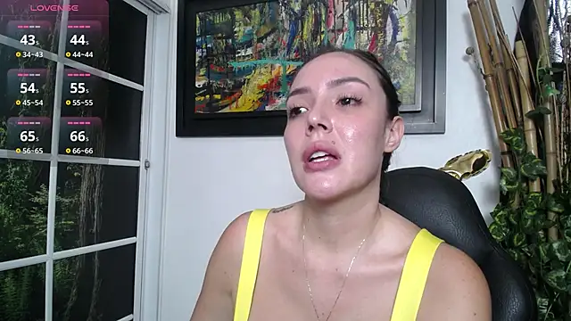 brianna 196 online show from April 27, 7:33 pm