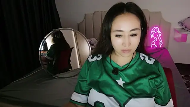 AsianQueens online show from June 14, 1:22 pm