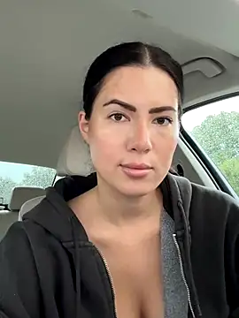 clairewntr online show from October 5, 3:39 pm