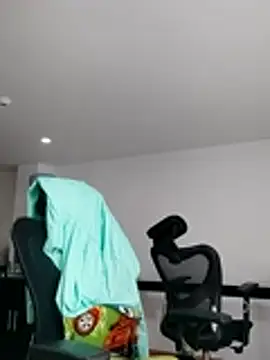 aisha latina online show from November 6, 3:29 pm