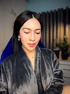 Jasmine Elcock online show from April 22, 2:03 pm