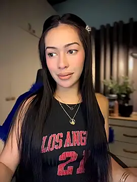 Jasmine Elcock online show from April 26, 11:52 am