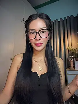 Jasmine Elcock online show from June 7, 8:04 pm