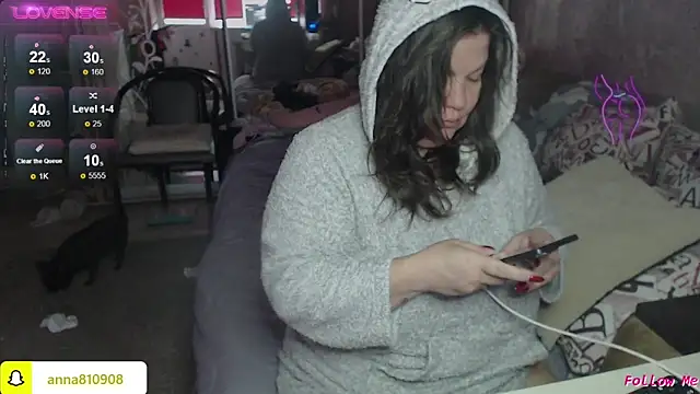 femme fatale1 online show from December 14, 8:42 am