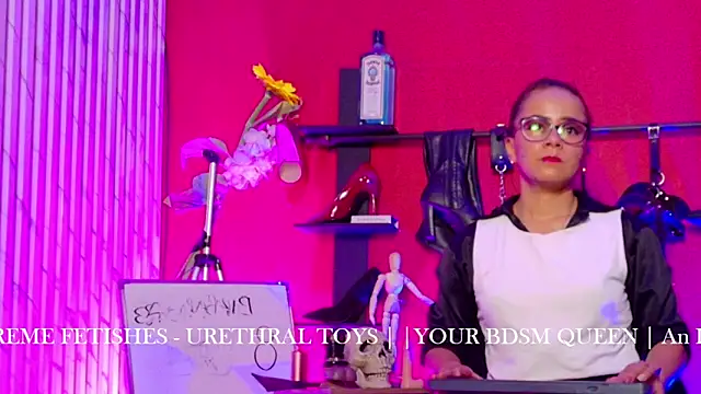 MistressSlut1 online show from April 27, 11:18 am