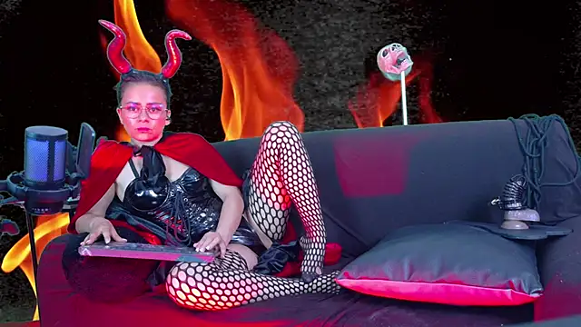 MistressSlut1 online show from March 7, 4:03 pm