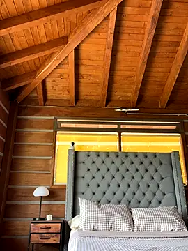 Snapshot of RouseColins chatting on September 14, 2:37 pm RouseColins online show from September 14, 2:37 pm