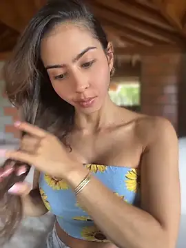 RouseColins online show from April 25, 6:16 pm