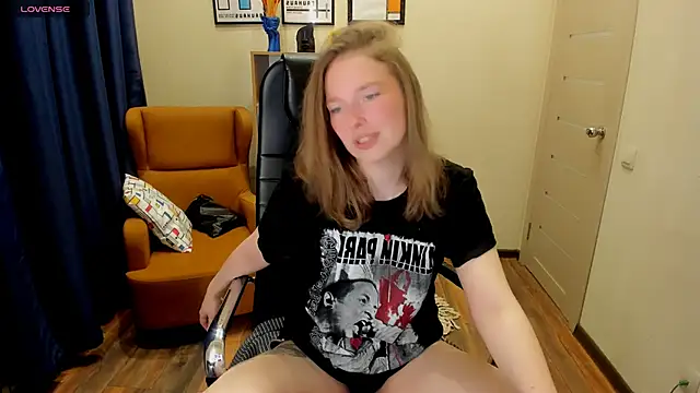  fiona Love online show from April 30, 8:36 pm
