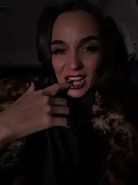 Bad Giorgia online show from October 17, 11:08 pm