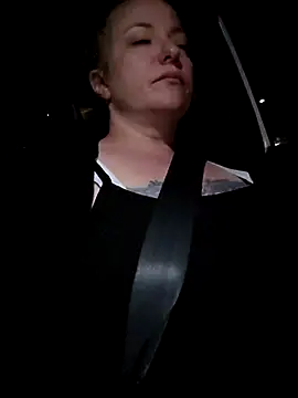 julimonroe online show from March 29, 7:29 am