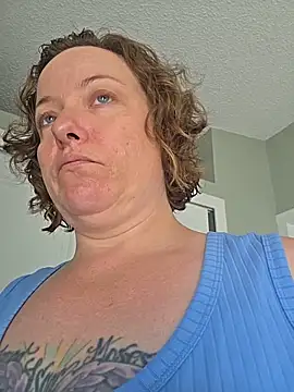 julimonroe online show from June 4, 5:28 pm