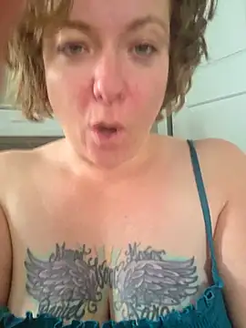 julimonroe online show from April 25, 1:41 pm