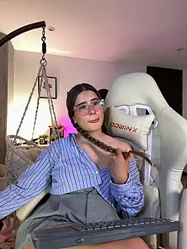 Stormiie777 online show from February 3, 2:53 am