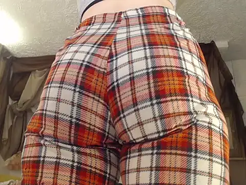 MaxiMillz online show from February 5, 2:25 am