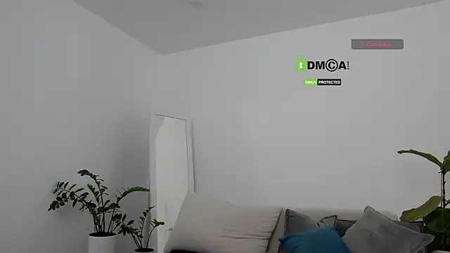 Fallinlove1 online show from April 22, 8:33 am