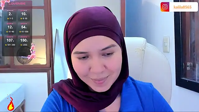 Snapshot of MatchedEyebrow chatting on October 6, 8:46 pm MatchedEyebrow online show from October 6, 8:46 pm