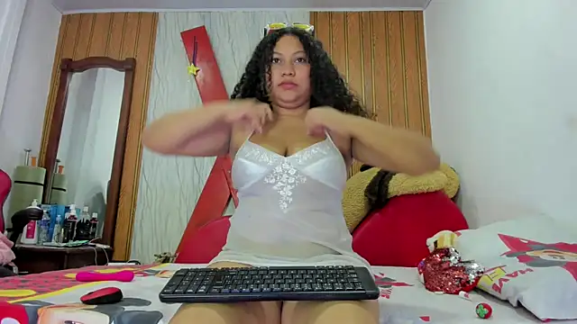 Lunastar02 online show from April 27, 2:03 pm