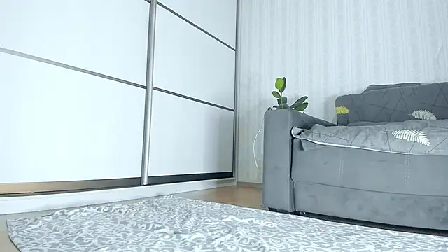 Jessica Rubatte online show from December 3, 7:33 am