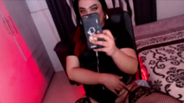 xSUCKTHYWOMANx online show from April 10, 8:37 pm