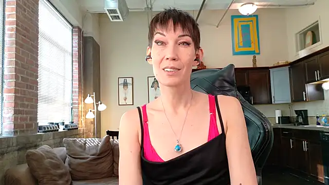 EveEnigma online show from January 15, 7:09 pm