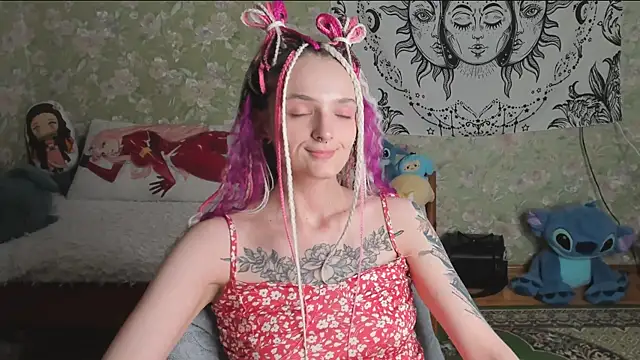 Cutie Adelia online show from June 11, 12:57 pm