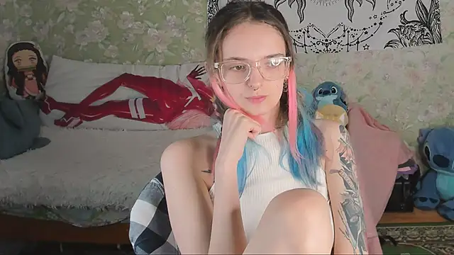 Cutie Adelia online show from October 20, 1:25 pm