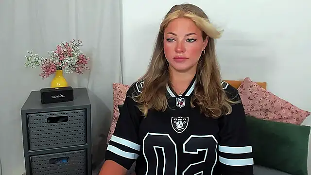 LilyBlondee online show from June 29, 6:07 pm