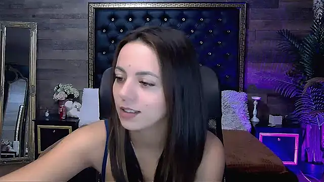 Snapshot of PlayfulElla chatting on October 12, 5:10 am PlayfulElla online show from October 12, 5:10 am