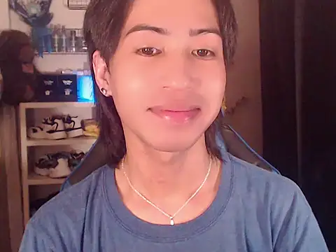 Manilagirl xx online show from April 23, 2:30 pm