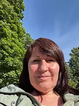 XLindaMilfX online show from June 10, 3:00 pm