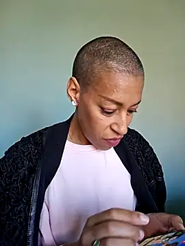 Goldenlace online show from March 19, 1:15 pm