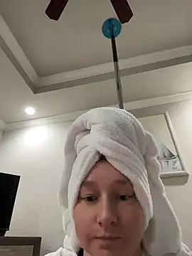 Vivian MayXxX online show from April 21, 5:31 pm