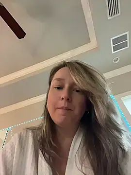 Vivian MayXxX online show from April 18, 8:31 pm