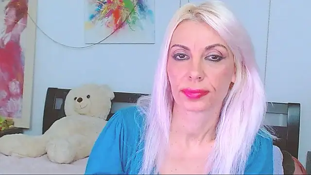 HoneyLara online show from November 18, 9:49 pm