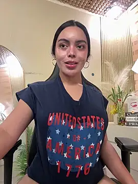 TS-SimplyTheBest online show from April 26, 1:42 pm