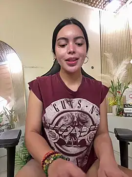 TS-SimplyTheBest online show from April 21, 8:21 am