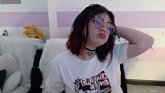 Catwhite  online show from April 27, 4:59 pm