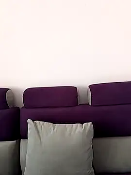 Snapshot of MiaLaurenzz chatting on October 9, 5:06 pm MiaLaurenzz online show from October 9, 5:06 pm