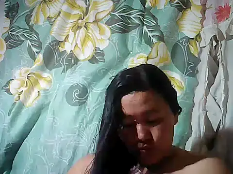 Snapshot of Sexyhorney4u chatting on October 17, 2:26 am Sexyhorney4u online show from October 17, 2:26 am