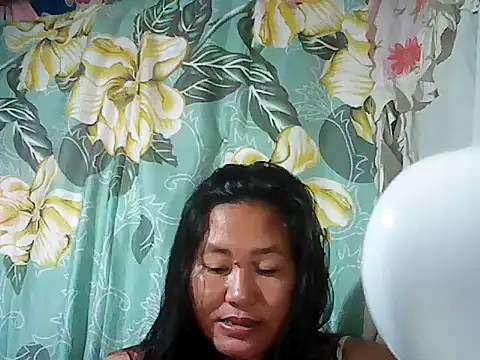 Snapshot of Sexyhorney4u chatting on October 18, 4:59 am Sexyhorney4u online show from October 18, 4:59 am