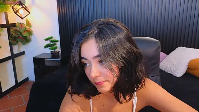 Ivy Gail online show from October 8, 4:39 am