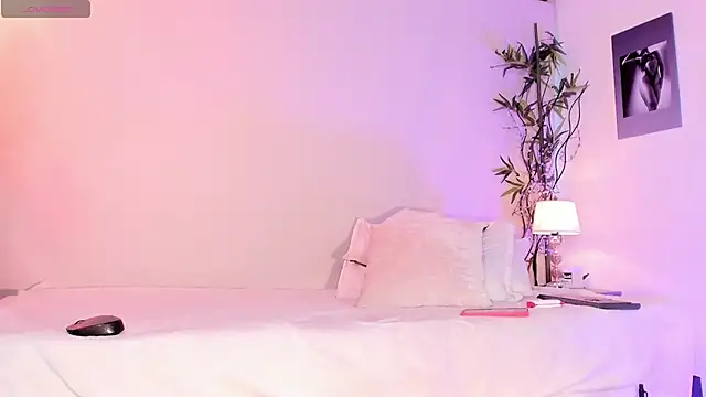 Alicee Levine online show from June 9, 9:58 pm