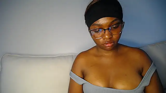 Pretty Liya08 online show from April 19, 11:32 am