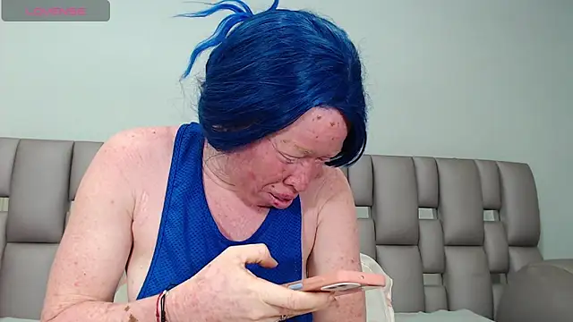 Snapshot of Kittywhiteass chatting on October 9, 4:49 am Kittywhiteass online show from October 9, 4:49 am