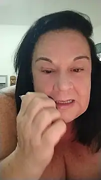 Yaya Mineira online show from July 26, 12:40 am